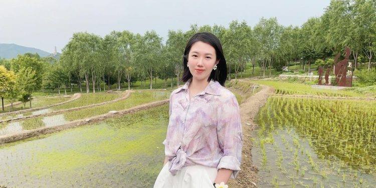Ariana, Vlogger yang Konsen Mengangkat Budaya China dan Indonesia