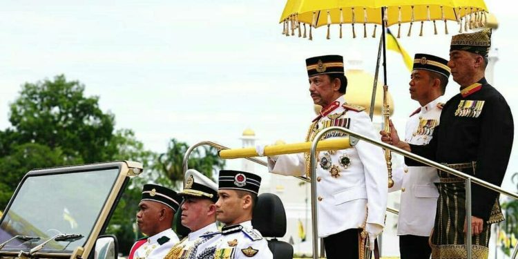Brunei Rayakan HUT Kesultanan Tanpa Infeksi Covid-19