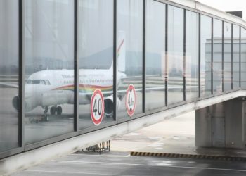 Varian Delta Menyerang 15 Kota di China, Bandara Nanjing Ditutup Total