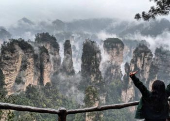 Varian Delta Meluas, Kota Wisata Zhangjiajie China Ditutup Total