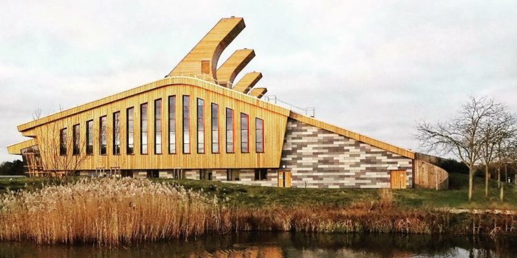 Indonesia Gandeng Nottingham University Kembangkan Kendaraan Listrik