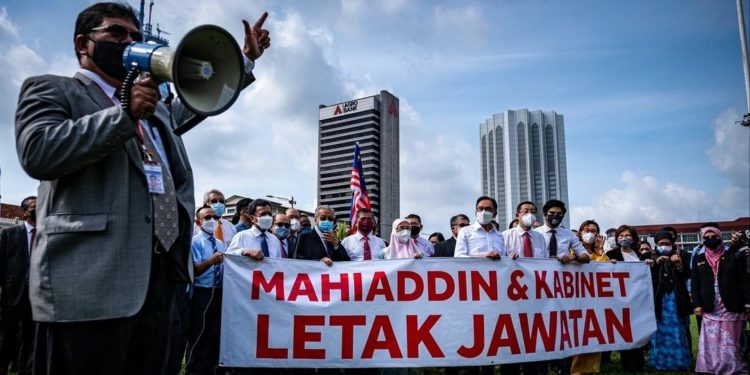 Malaysia Bergejolak, PM Muhyiddin Didesak Mundur 1