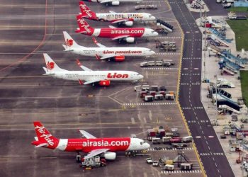 AirAsia Stop Sementara Penerbangan Berjadwal di Indonesia