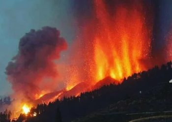 Diawali 22 Ribu Kali Gempa, Gunung Cumbre Vieja Meletus