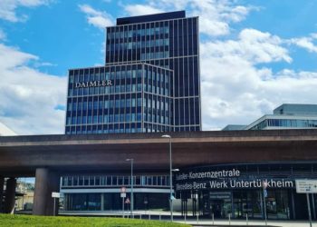 Investasi Rp117 Triliun, Daimler, Stellantis dan TotalEnergies Kolaborasi Bangun Pabrik Baterai