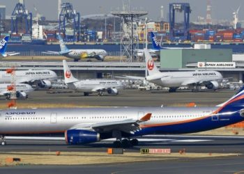 Tokyo Batalkan Ratusan Penerbangan akibat Topan Mindulle