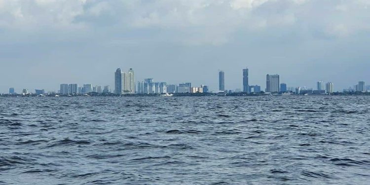 Laut Teluk Jakarta Tercemar Senyawa Obat-obatan, Berbahayakah?