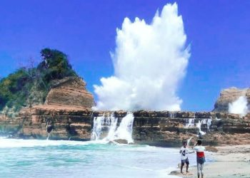 Mewaspadai Siklus 100 Tahunan Tsunami di Pesisir Jawa