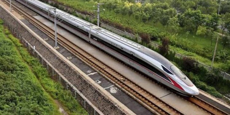 Jepang Soroti Proyek Kereta Cepat Kerjasama Indonesia-China