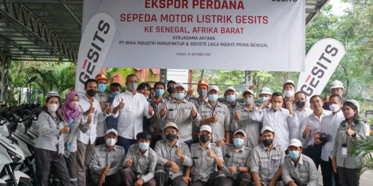 Indonesia Mulai Ekspor Motor Listrik GESITS ke Senegal, Afrika