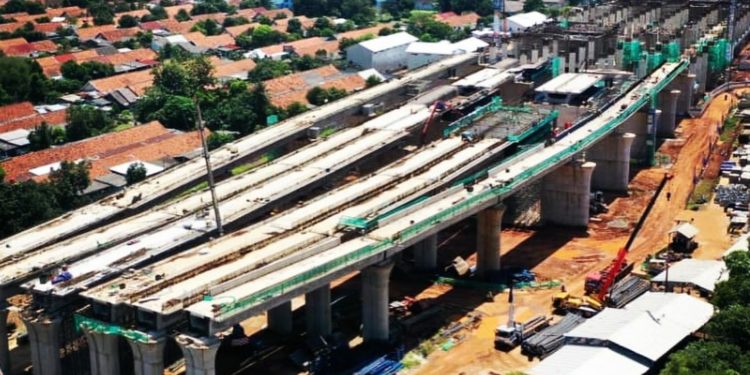 Perbandingan Tawaran Jepang dan China dalam Proyek Kereta Cepat Jakarta-Bandung