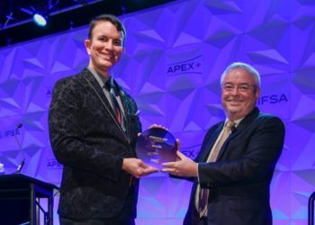 Emirates Diganjar World Class Airline di APEX Official Airline Ratings