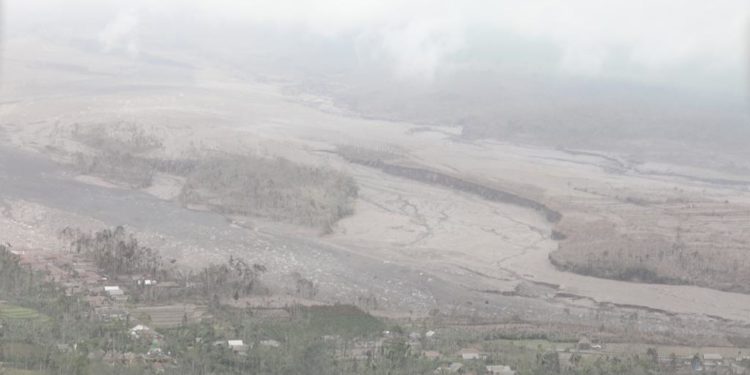 Lereng Gunung Semeru Luluh Lantak, 5 Ribu Jiwa Lebih Terdampak