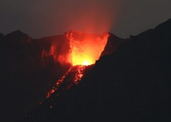 Warning! Status Gunung Semeru Naik Jadi Siaga
