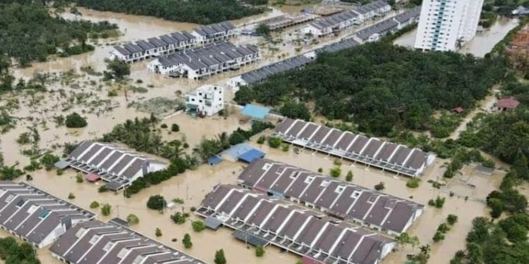 Dampak Banjir, Industri di Malaysia Mulai Dibayangi Kerugian Besar