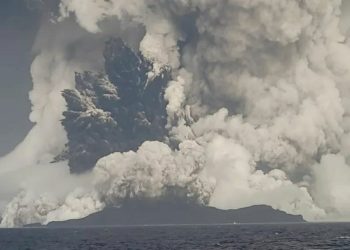 Erupsi Gunung Berapi Picu Tsunami di Tonga