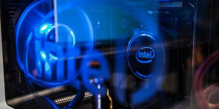 Investasi USD20 Miliar, Intel Segera Bangun Pabrik Chip di AS