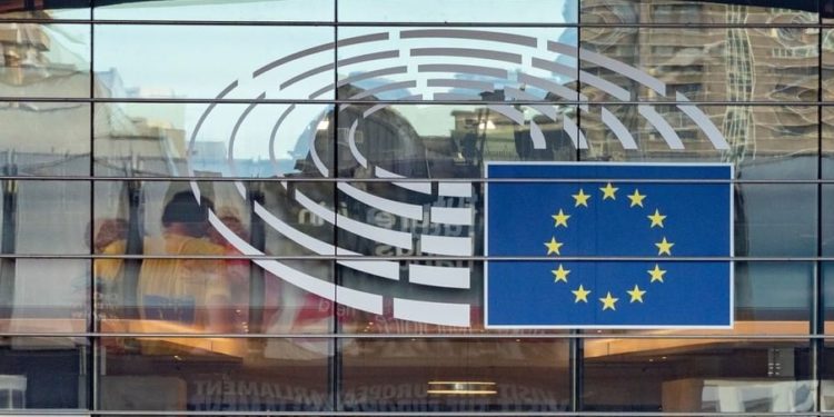 Parlemen Eropa Loloskan Resolusi Darurat untuk Hong Kong
