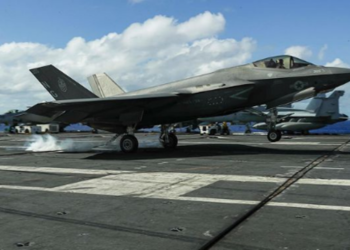 Jet Tempur F-35 AS Jatuh dari Kapal Induk di Laut China Selatan