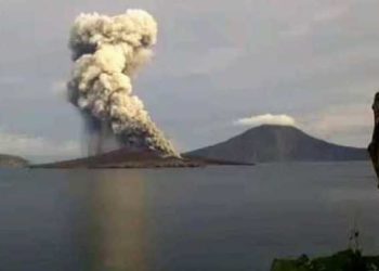 Indonesia Waspada, Gunung Anak Krakatau Alami Erupsi