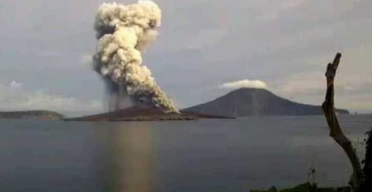 Indonesia Waspada, Gunung Anak Krakatau Alami Erupsi