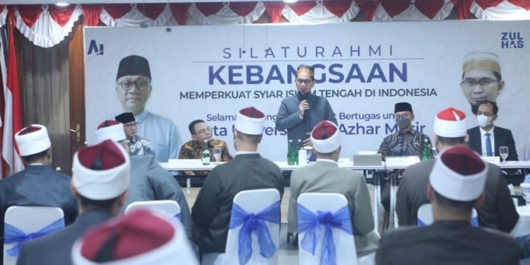 Rombongan Syaikh dari Al-Azhar Kairo Diterjunkan di Indonesia