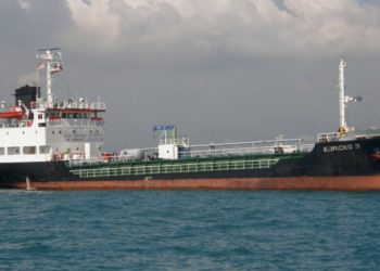 Kapal Tanker MT Endricko 3 Kandas di Pesisir Garut, Jawa Barat