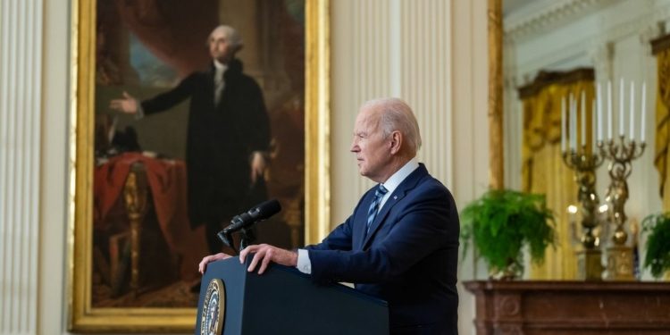 Biden: AS Tidak Kirim Pasukan ke Ukraina