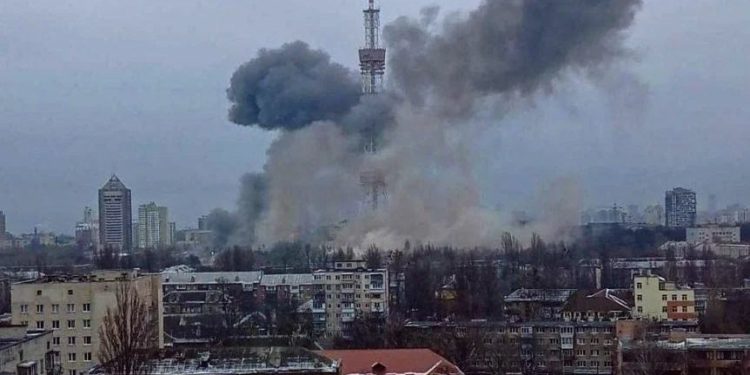 Korban Jiwa Terus Berjatuhan, Kota Kiev Porak-poranda Digempur Militer Rusia