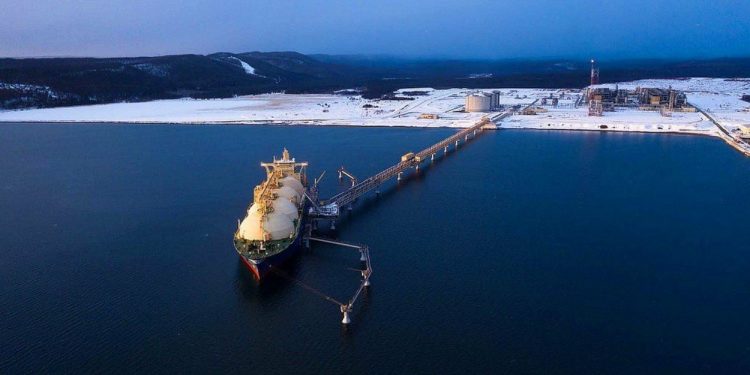 Shell Jalankan Operasi Senyap Beli Minyak dari Rusia, Ukraina Marah 1