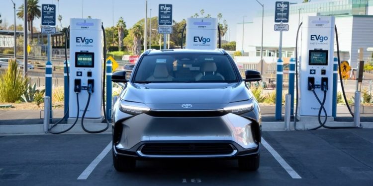 Mobil Listrik Toyota bZ4X akan Jadi Kendaraan Resmi Delegasi KTT G20 di Bali