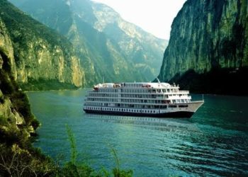 China Mulai Operasikan Kapal Pesiar Tenaga Listrik Terbesar di Dunia