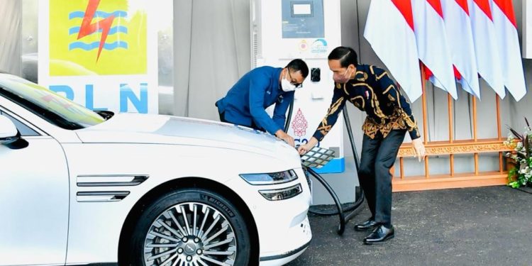 Pertama di Indonesia, SPKLU Ultra Fast Charging Diluncurkan di Bali