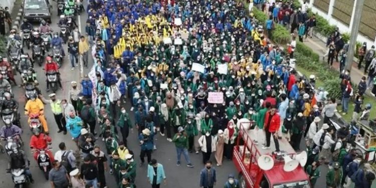 Gelombang Mahasiswa di Indonesia Turun ke Jalan Tolak Penundaan Pemilu