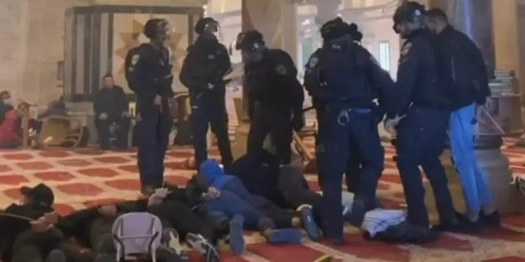 Indonesia Kecam Kekerasan Militer Israel terhadap Warga Palestina di Masjid Al-Aqsa