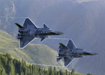 Jet Tempur J-20 China Bergerak Intens di Laut China Selatan dan Timur