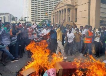 Krisis di Sri Lanka, Presiden Rajapaksa Umumkan Status Darurat