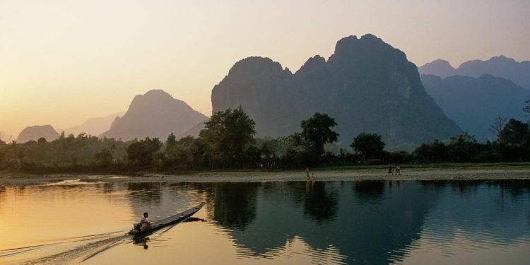 Laos Mulai Buka Kunjungan Bagi Traveler Asing