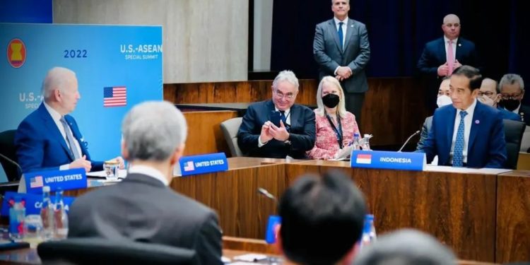 KTT ASEAN-AS: Jokowi Serukan Perang Dihentikan, Menhan AS Langsung Hubungi Menhan Rusia