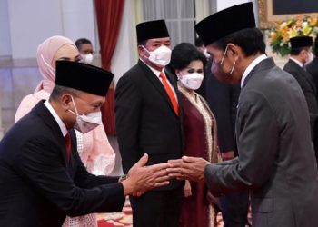 Presiden Jokowi Tugaskan Zulkifli Hasan Urus Pangan Nasional