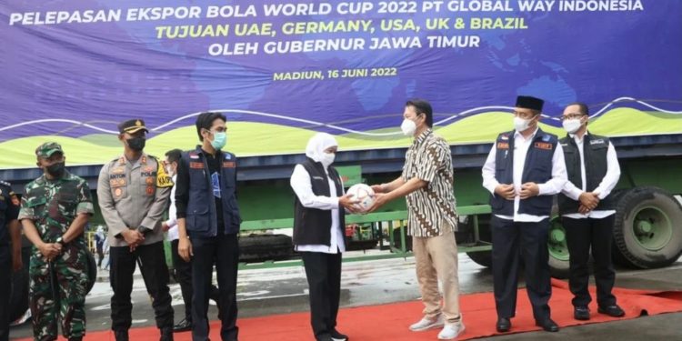 Bola untuk Piala Dunia 2022 di Qatar Dipasok dari Madiun, Indonesia 1
