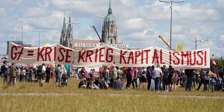 KTT G7 di Jerman Diwarnai Protes Ribuan Demonstran 1
