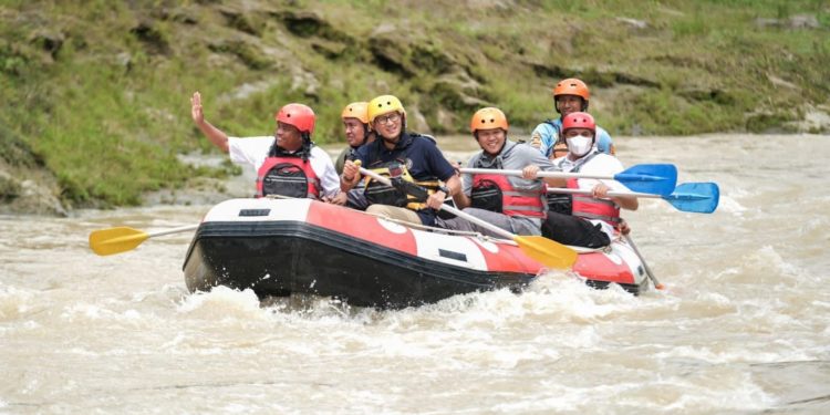 Desa Wisata di Indonesia ini Tawarkan Arung Jeram, Pesona Hujan Abadi dan Green Canyon