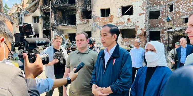 Dari Kota Kyip Ukraina, Jokowi Serukan Perang Diakhiri