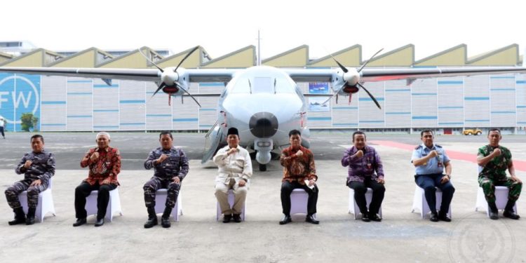 Gebrakan Menhan Prabowo, TNI AL Kini Miliki Pesawat CN235 dan 2 Heli Anti Kapal Selam