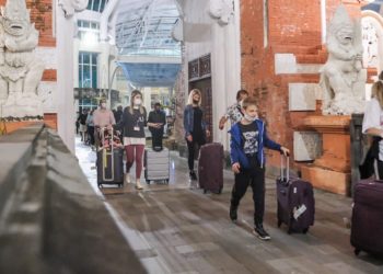 Gelombang Wisatawan Global ke Indonesia Naik Tajam