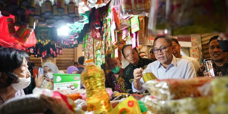 Gebrakan Zulhas: 2 Hari Jadi Mendag, Harga Minyak Goreng Segera Turun
