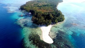 7 Taman Nasional Laut di Indonesia, Keindahannya Diakui Dunia 9