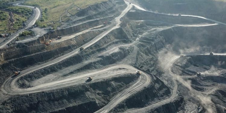 Rusia Jual Murah Batubara, Permintaan Impor ke China dan India Naik Tajam 1