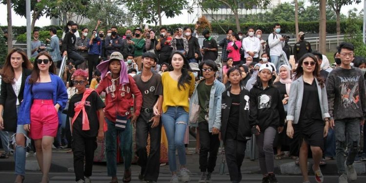 Citayam Fashion Week, ‘Teater Jalanan’ yang Jadi Kontroversi di Indonesia 1